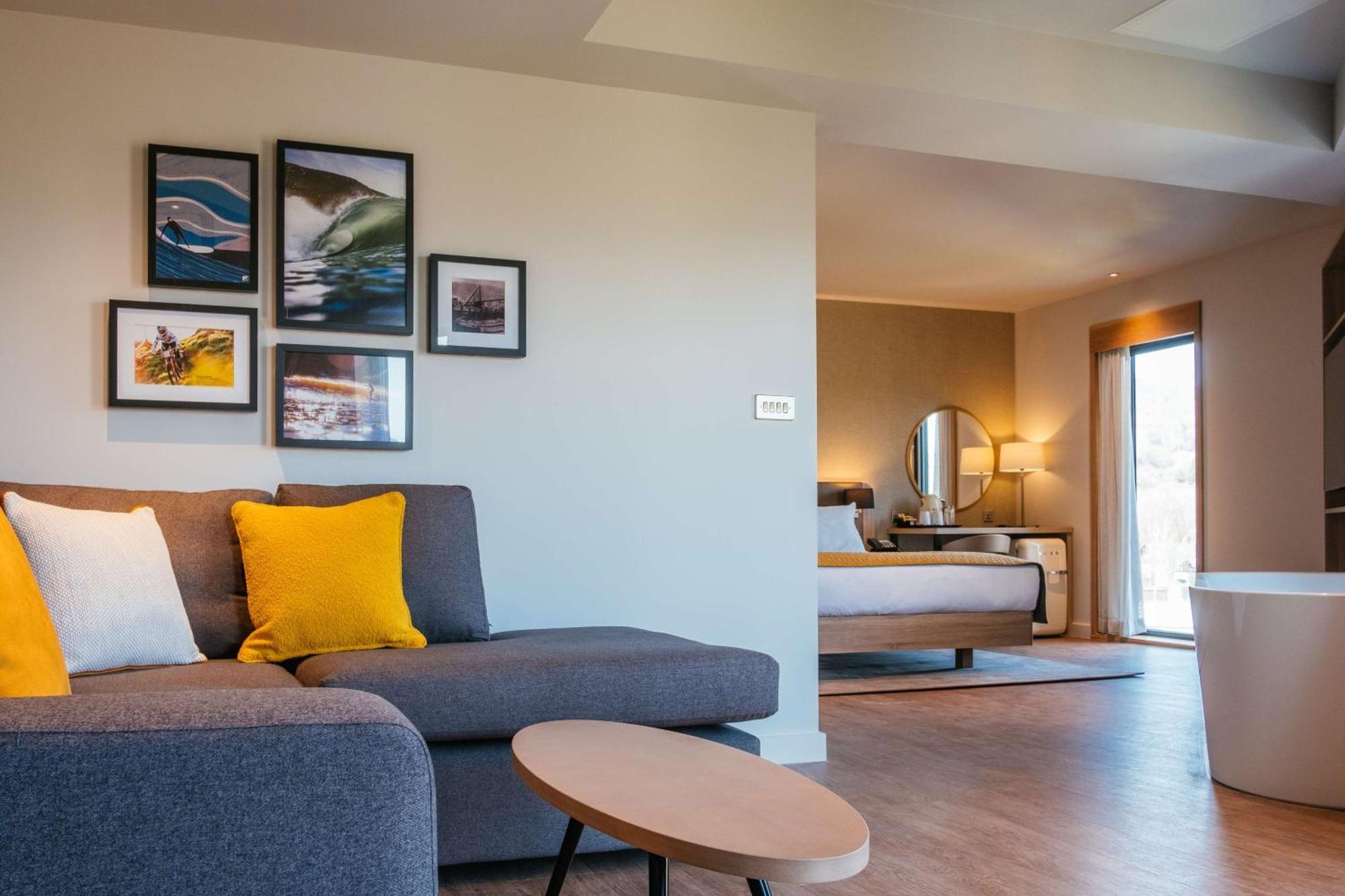 Hilton Garden Inn Snowdonia Conwy Exterior foto